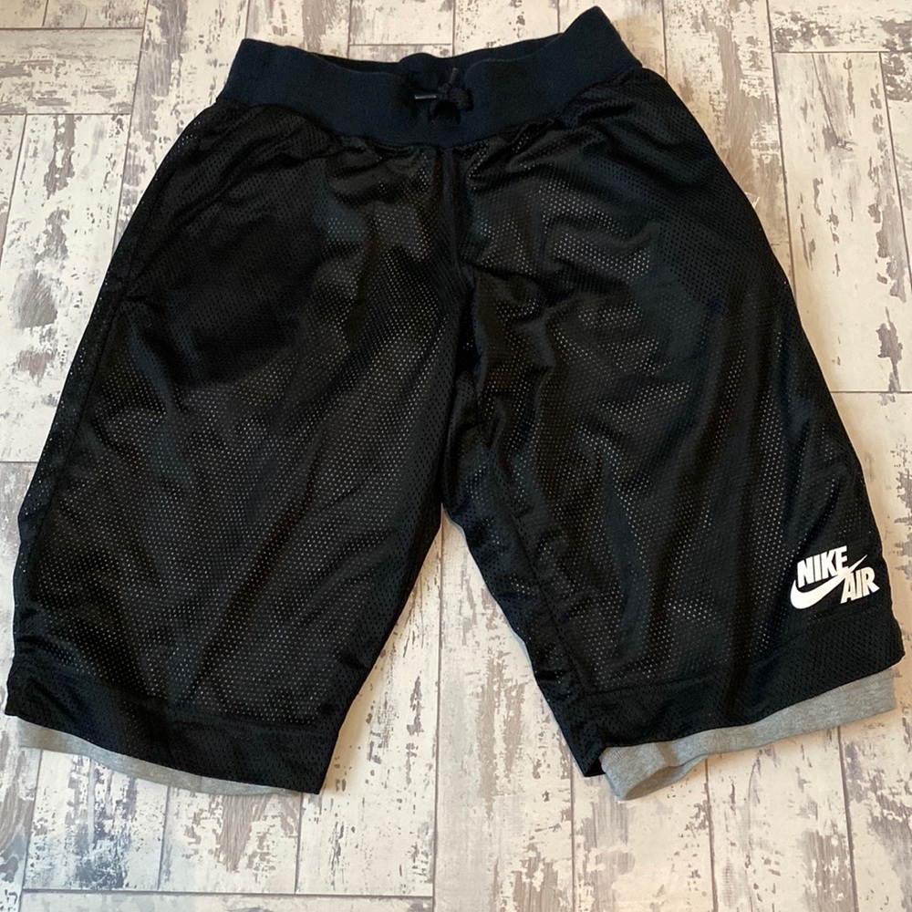 DOUBLE sided shorts (RARE NIKE 🔥